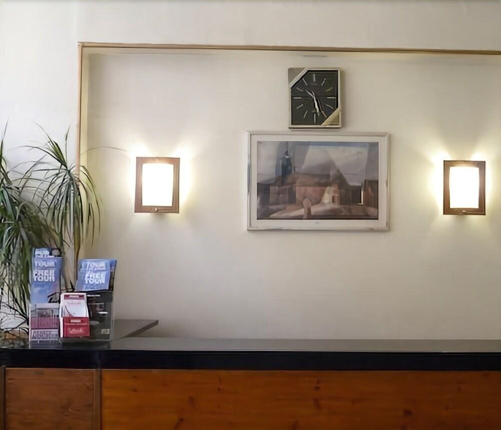 Grand Hotel Magenta Paris Eksteriør billede